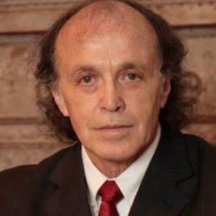Professor Dr. Roberto Acevedo